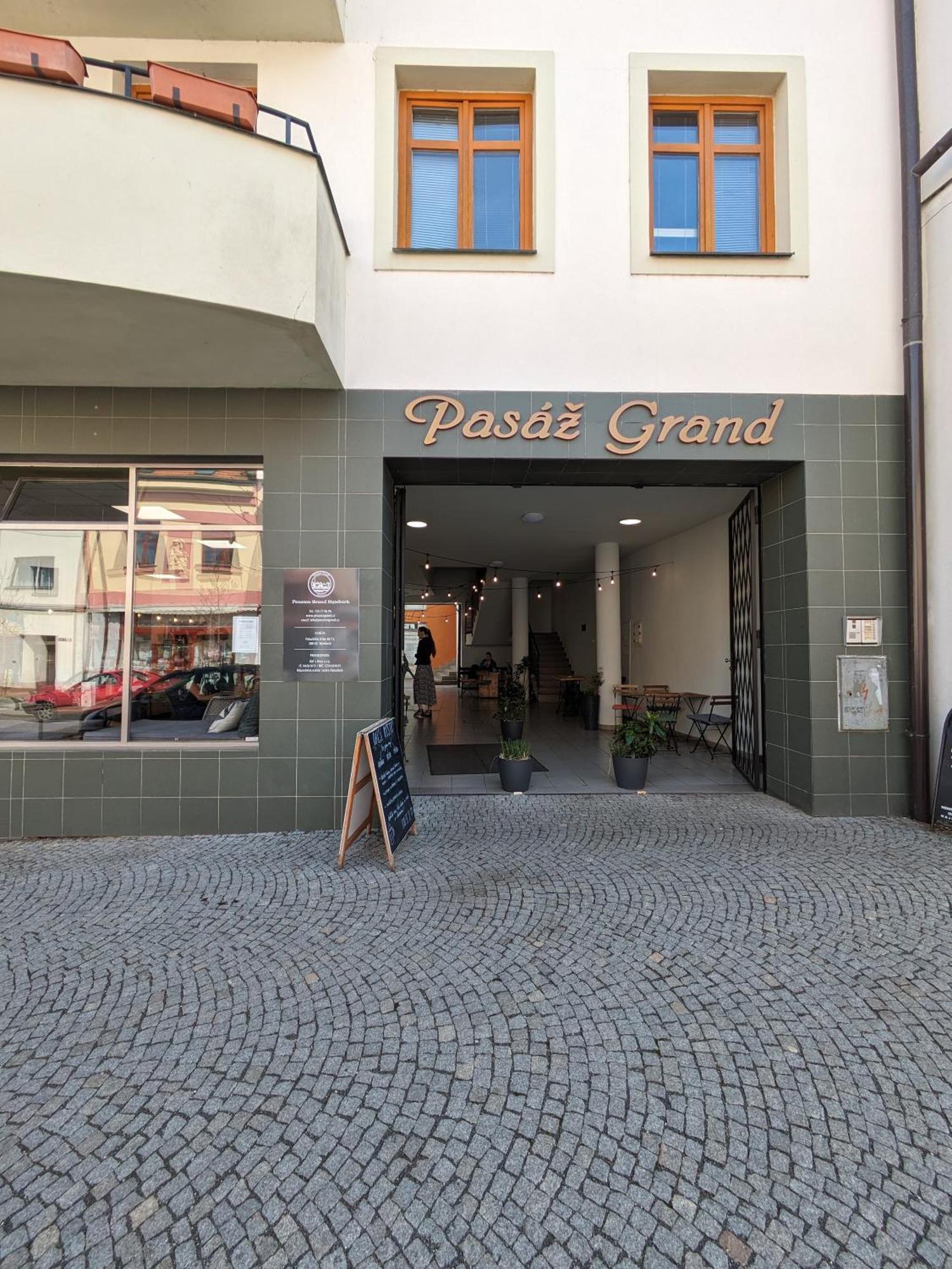 Penzion Grand Nymburk Exterior foto